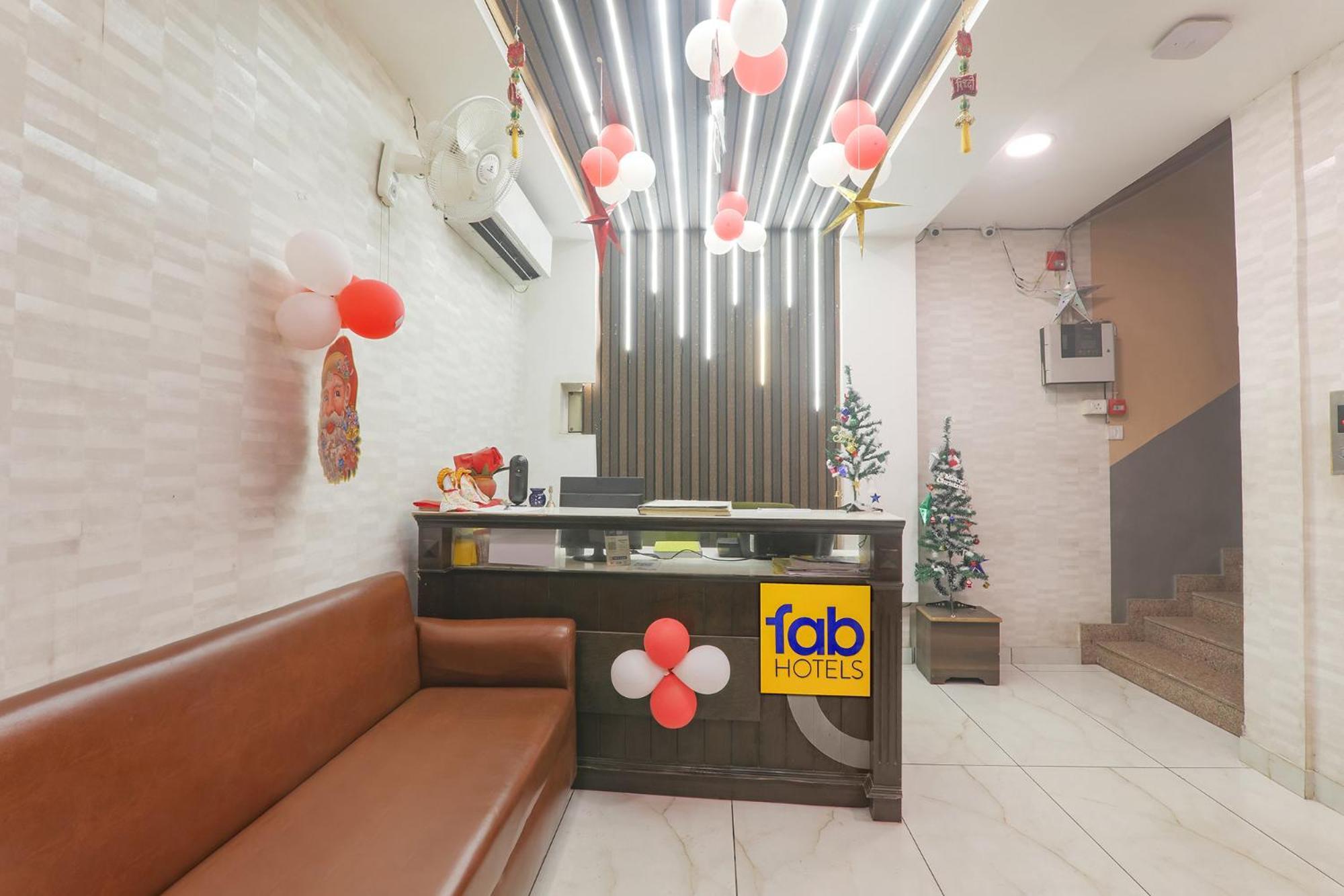 Fabhotel Swarn Banquet Kakarmatha Exteriör bild