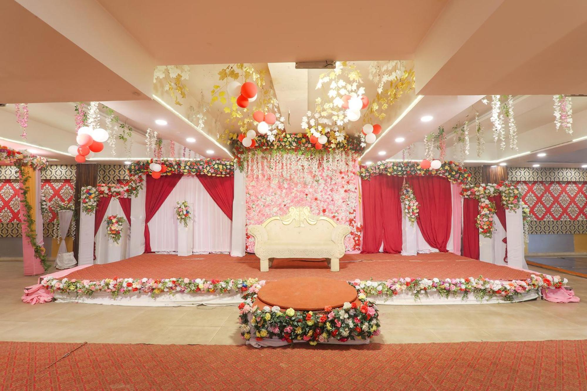 Fabhotel Swarn Banquet Kakarmatha Exteriör bild